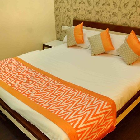 Oyo 742 Hotel Kings Park Indore Exterior foto